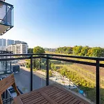 Apartamento Przytulny Z Balkonem I Parkingiem By Renters