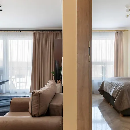 Przytulny Z Balkonem I Parkingiem By Renters 아파트 *